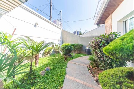 Casa para alugar com 450m², 4 quartos e 4 vagasJardim Frente