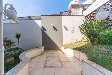 Casa para alugar com 450m², 4 quartos e 4 vagasJardim Lateral