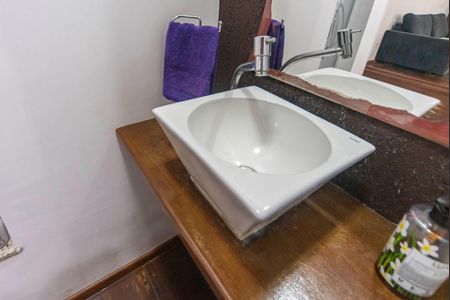 Casa para alugar com 450m², 4 quartos e 4 vagasLavabo