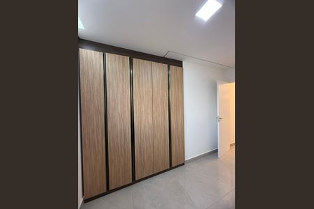 Apartamento à venda com 69m², 3 quartos e 2 vagas Apartamento à venda com 69m², 3 quartos e 2 vagasQuarto