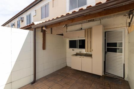 Casa de condomínio para alugar com 63m², 2 quartos e 1 vagaÁrea de Serviço