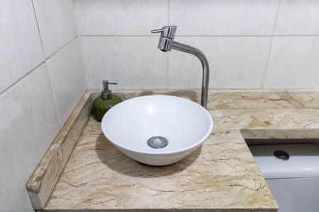 Casa de condomínio para alugar com 63m², 2 quartos e 1 vagaBanheiro