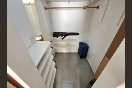 Apartamento para alugar com 71m², 2 quartos e sem vagaCloset 