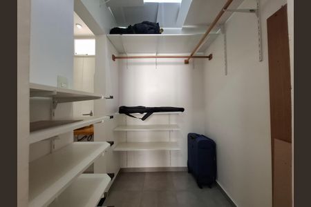 Apartamento para alugar com 71m², 2 quartos e sem vaga Closet 