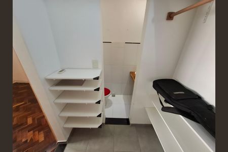 Apartamento para alugar com 71m², 2 quartos e sem vagaCloset 