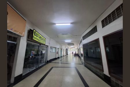 Apartamento para alugar com 71m², 2 quartos e sem vagaCorredor 