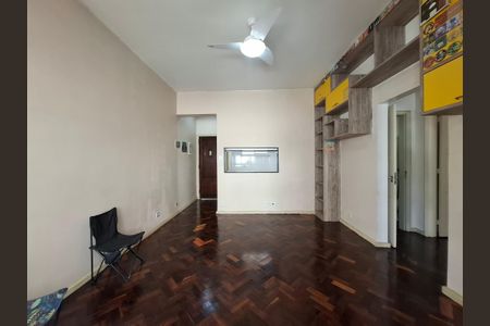 Apartamento para alugar com 71m², 2 quartos e sem vagaSala