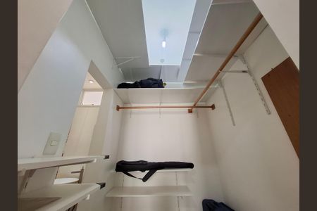 Apartamento para alugar com 71m², 2 quartos e sem vagaCloset 