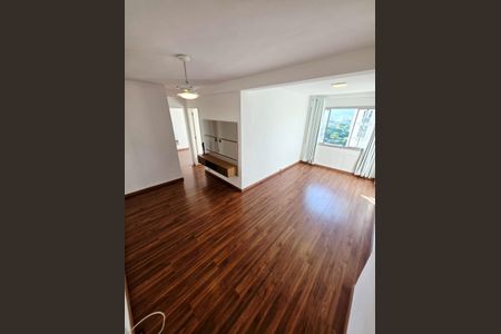 Sala de apartamento para alugar com 2 quartos, 58m² em Barra da Tijuca, Rio de Janeiro