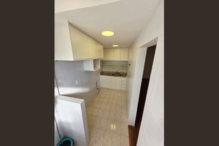 Cozinha de apartamento para alugar com 2 quartos, 58m² em Barra da Tijuca, Rio de Janeiro