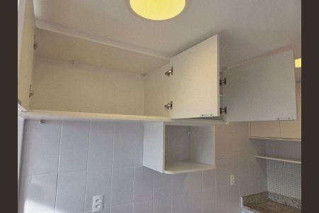 Cozinha de apartamento para alugar com 2 quartos, 58m² em Barra da Tijuca, Rio de Janeiro