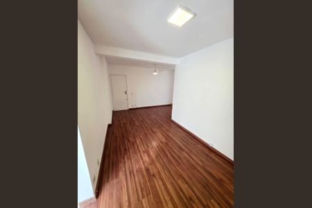 Sala de apartamento para alugar com 2 quartos, 58m² em Barra da Tijuca, Rio de Janeiro