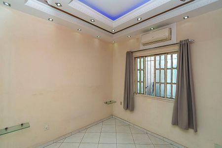 Casa à venda com 166m², 1 quarto e 1 vagaQuarto