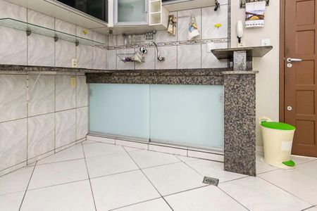 Casa à venda com 166m², 1 quarto e 1 vagaCozinha - Armários