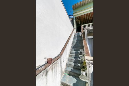 Casa à venda com 166m², 1 quarto e 1 vagaEscada de acesso ao terraço