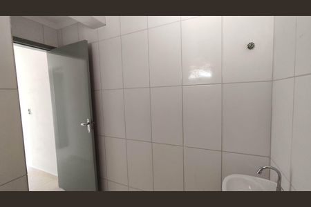 Banheiro de casa para alugar com 1 quarto, 34m² em Jardim Dayse, Ferraz de Vasconcelos