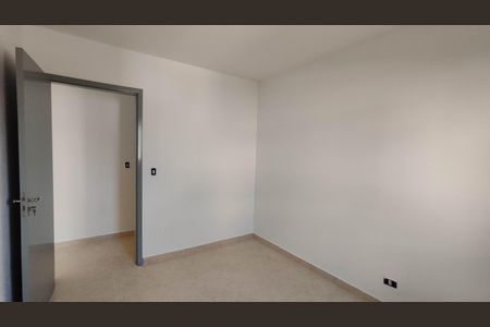 Quarto de casa para alugar com 1 quarto, 34m² em Jardim Dayse, Ferraz de Vasconcelos