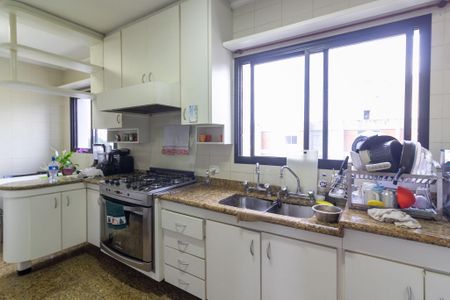 Apartamento à venda com 150m², 3 quartos e 2 vagas Apartamento à venda com 150m², 3 quartos e 2 vagasCozinha