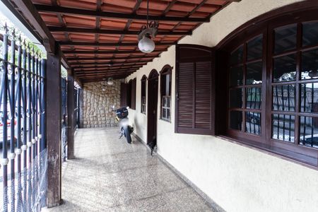 Casa à venda com 400m², 4 quartos e 3 vagasEntrada