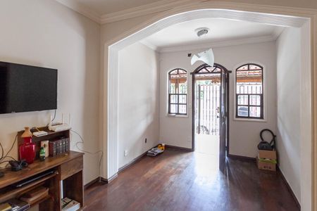 Casa à venda com 400m², 4 quartos e 3 vagasCasa 2 - Sala