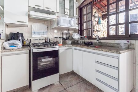 Casa à venda com 400m², 4 quartos e 3 vagasCasa 2 - Cozinha