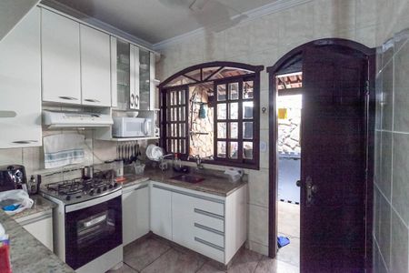 Casa à venda com 400m², 4 quartos e 3 vagasCasa 2 - Cozinha