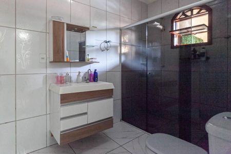 Casa à venda com 400m², 4 quartos e 3 vagasBanheiro da suíte 2