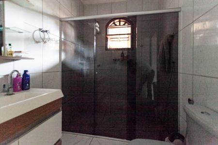 Casa à venda com 400m², 4 quartos e 3 vagasBanheiro da suíte 2