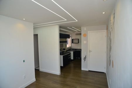 Sala de apartamento para alugar com 2 quartos, 41m² em Itanhangá, Rio de Janeiro