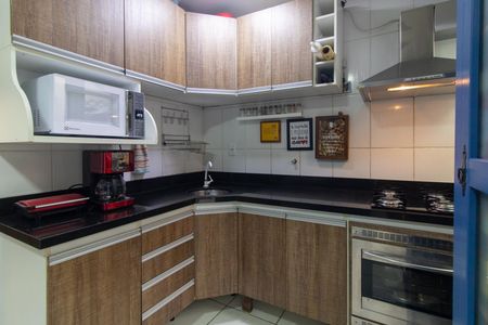 Apartamento à venda com 68m², 2 quartos e 2 vagasCozinha