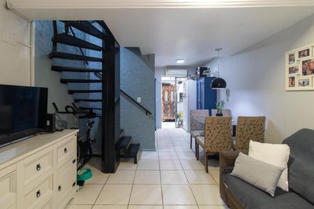 Apartamento à venda com 68m², 2 quartos e 2 vagasSala