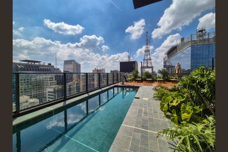 Apartamento à venda com 32m², 1 quarto e 1 vagaPiscina