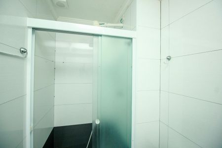 Apartamento à venda com 60m², 3 quartos e 1 vaga Apartamento à venda com 60m², 3 quartos e 1 vagaBanheiro