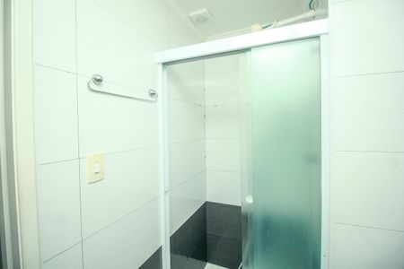 Apartamento à venda com 60m², 3 quartos e 1 vaga Apartamento à venda com 60m², 3 quartos e 1 vagaBanheiro