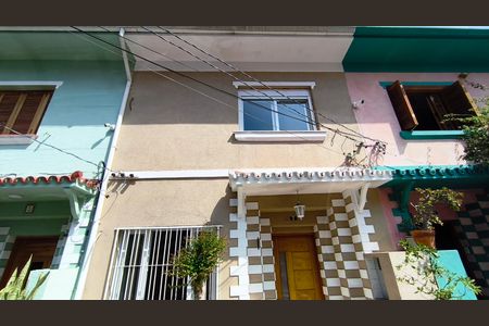 Casa para alugar com 110m², 2 quartos e sem vaga Casa para alugar com 110m², 2 quartos e sem vagaFachada