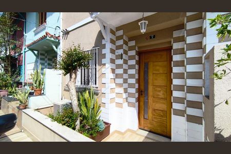 Casa para alugar com 110m², 2 quartos e sem vaga Casa para alugar com 110m², 2 quartos e sem vagaFachada