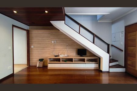 Casa para alugar com 110m², 2 quartos e sem vaga Casa para alugar com 110m², 2 quartos e sem vagaSala