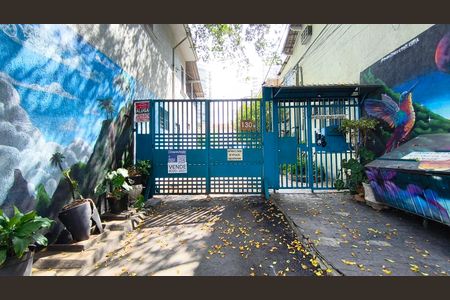 Casa para alugar com 110m², 2 quartos e sem vaga Casa para alugar com 110m², 2 quartos e sem vagaEntrada e Plaquinha