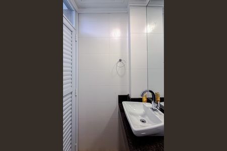 Casa de condomínio à venda com 110m², 2 quartos e sem vaga Casa de condomínio à venda com 110m², 2 quartos e sem vagaBanheiro de serviço