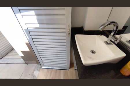 Casa para alugar com 110m², 2 quartos e sem vaga Casa para alugar com 110m², 2 quartos e sem vagaBanheiro de Serviço