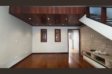 Casa para alugar com 110m², 2 quartos e sem vaga Casa para alugar com 110m², 2 quartos e sem vagaSala