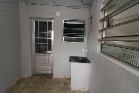 Casa para alugar com 60m², 2 quartos e sem vagaÁrea de Serviço