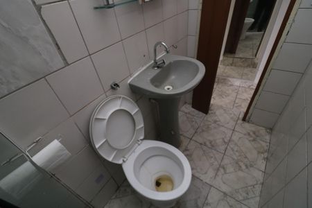 Casa para alugar com 60m², 2 quartos e sem vagaBanheiro