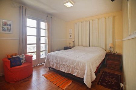 Casa à venda com 3 quartos, 130m² em Bosque da Saúde, São Paulo