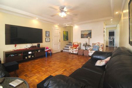 Casa à venda com 3 quartos, 130m² em Bosque da Saúde, São Paulo