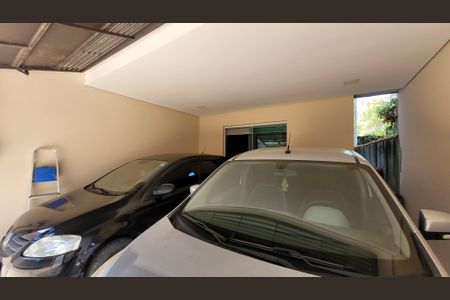 Casa de condomínio para alugar com 250m², 3 quartos e 2 vagas Casa de condomínio para alugar com 250m², 3 quartos e 2 vagasGaragem
