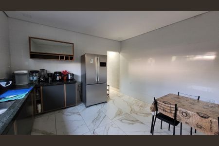 Casa de condomínio para alugar com 250m², 3 quartos e 2 vagas Casa de condomínio para alugar com 250m², 3 quartos e 2 vagasCozinha
