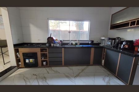 Casa de condomínio para alugar com 250m², 3 quartos e 2 vagas Casa de condomínio para alugar com 250m², 3 quartos e 2 vagasCozinha