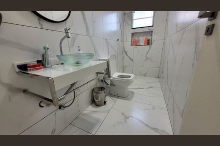 Casa de condomínio para alugar com 250m², 3 quartos e 2 vagas Casa de condomínio para alugar com 250m², 3 quartos e 2 vagasBanheiro Social