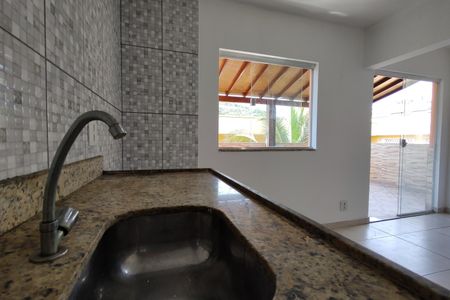 Casa de condomínio para alugar com 75m², 2 quartos e sem vagaCozinha 